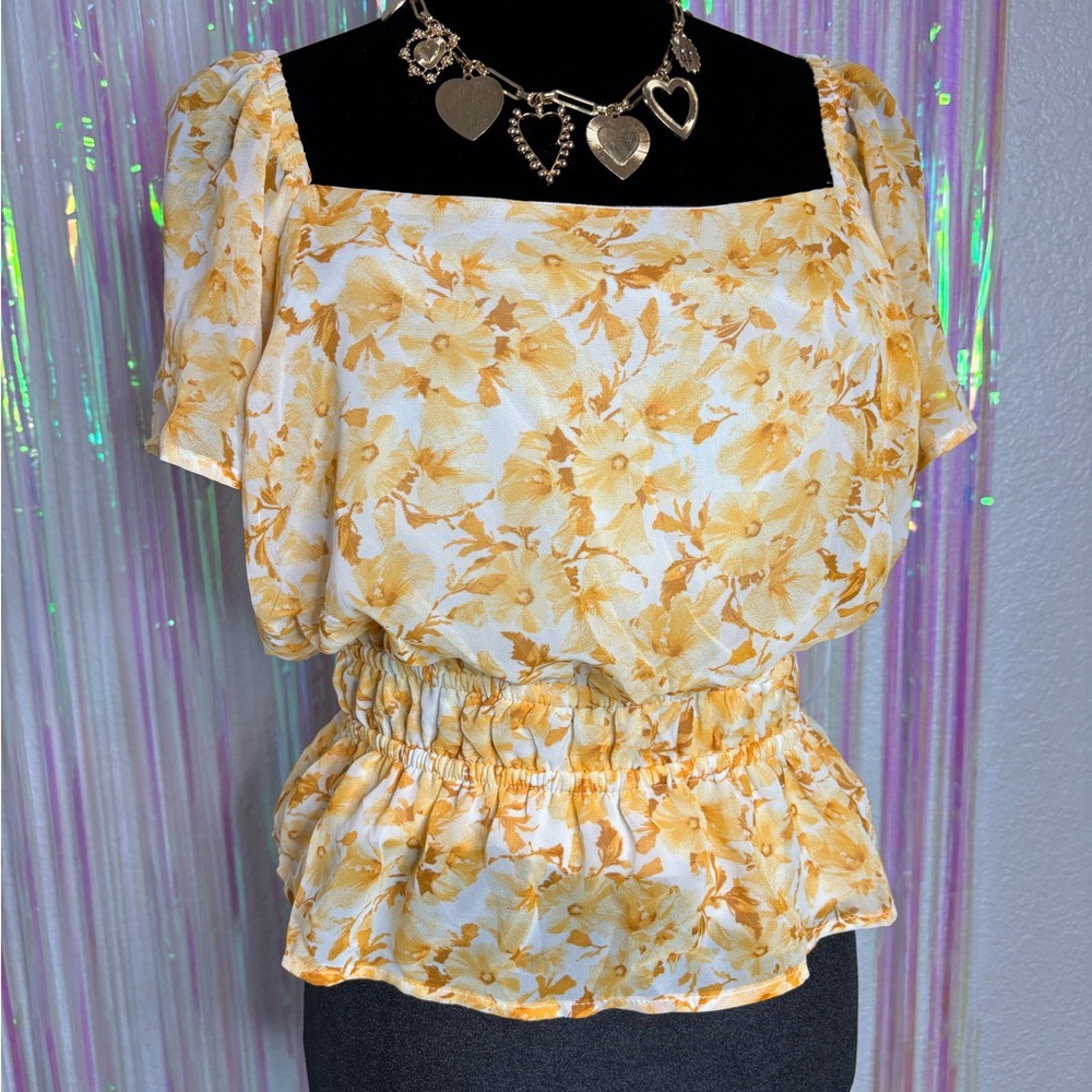 LUSH Yellow & White Feminine Summer Floral Square-Neck Blouse NWOT Sz Small